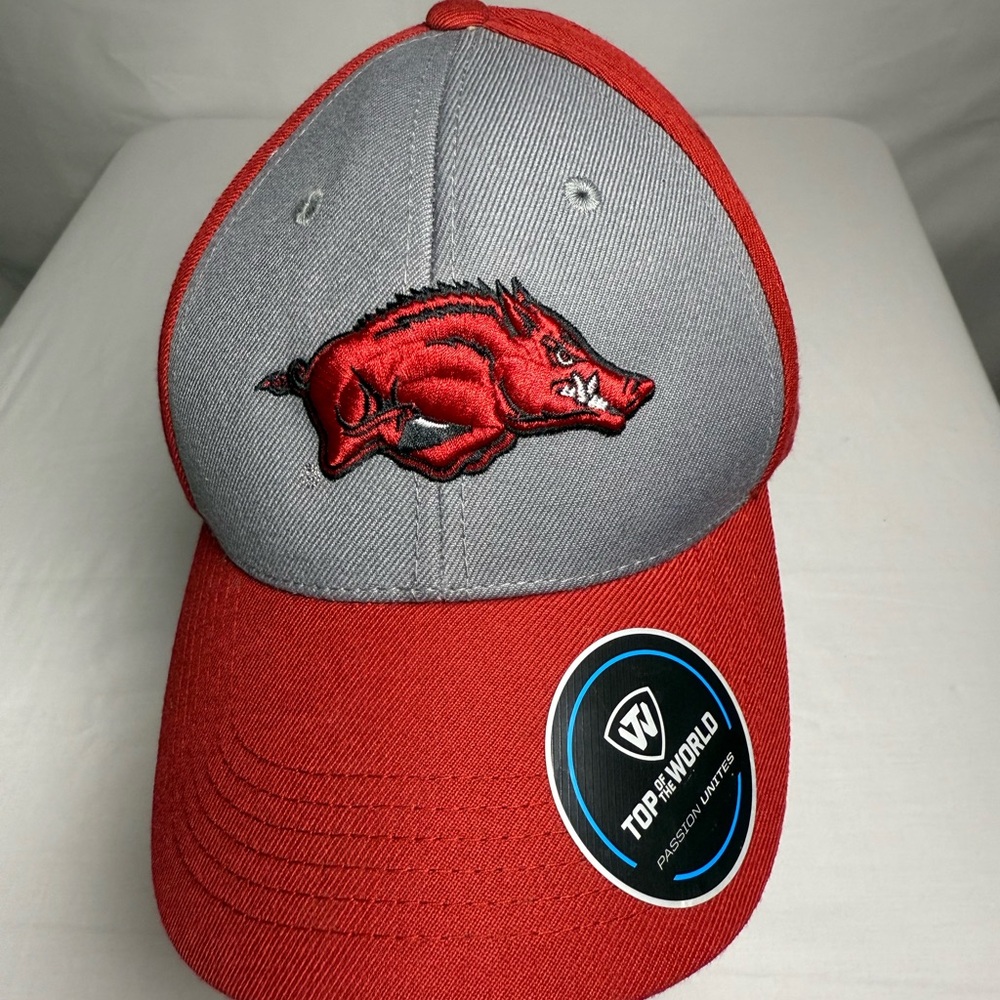 Top of the World Arkansas Razorbacks Hat Adjustable Adult Sz NWT